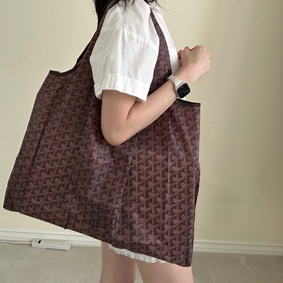 Travel Carry On Bag Tote, Diaper Bag, Picnic Bag, Swimming and Gym Bag, … - Picture 5 of 8